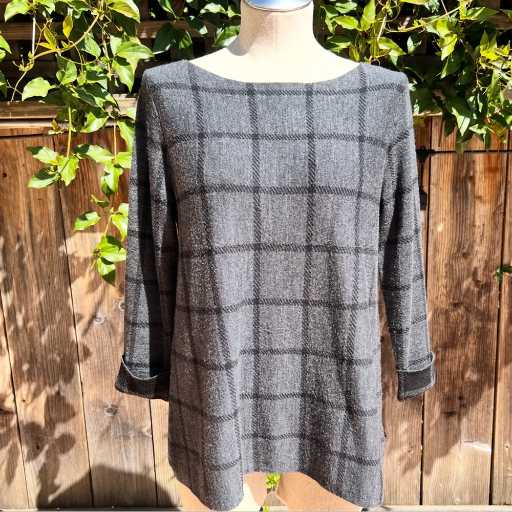 Tahari Thin Merino Wool Sweater